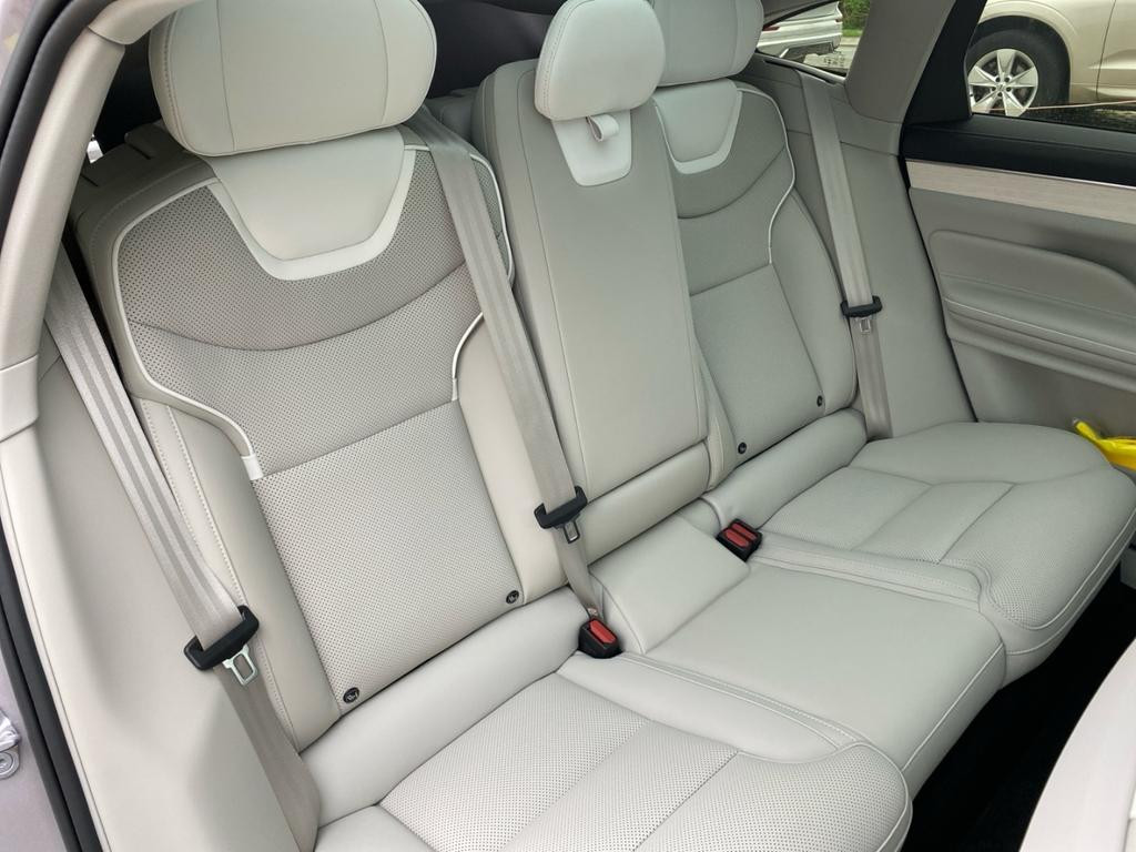 Volvo ES90