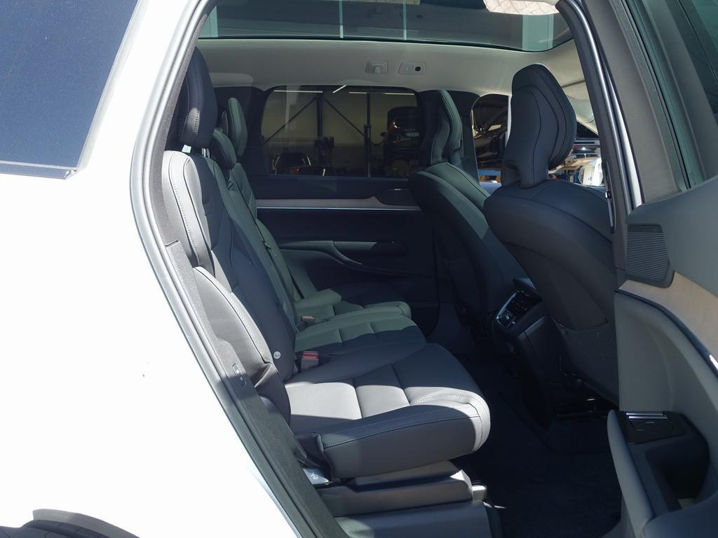 Volvo EX90