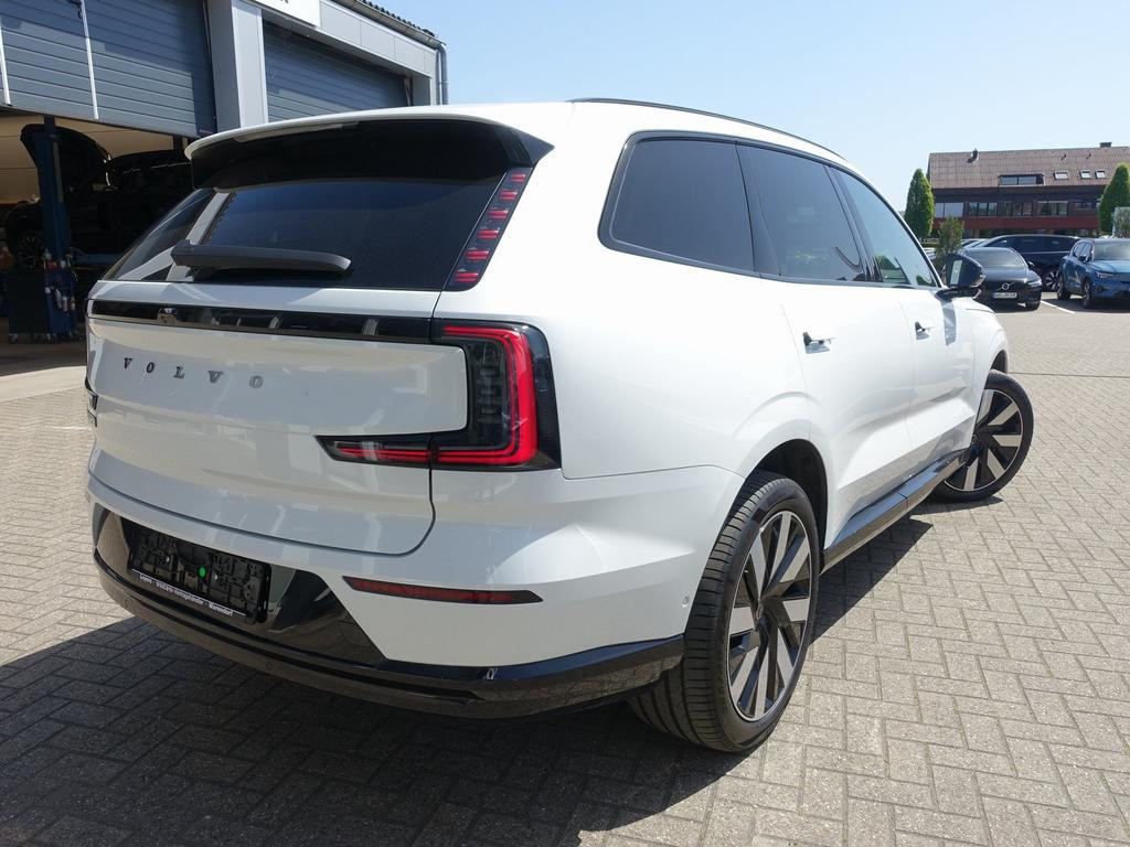 Volvo EX90