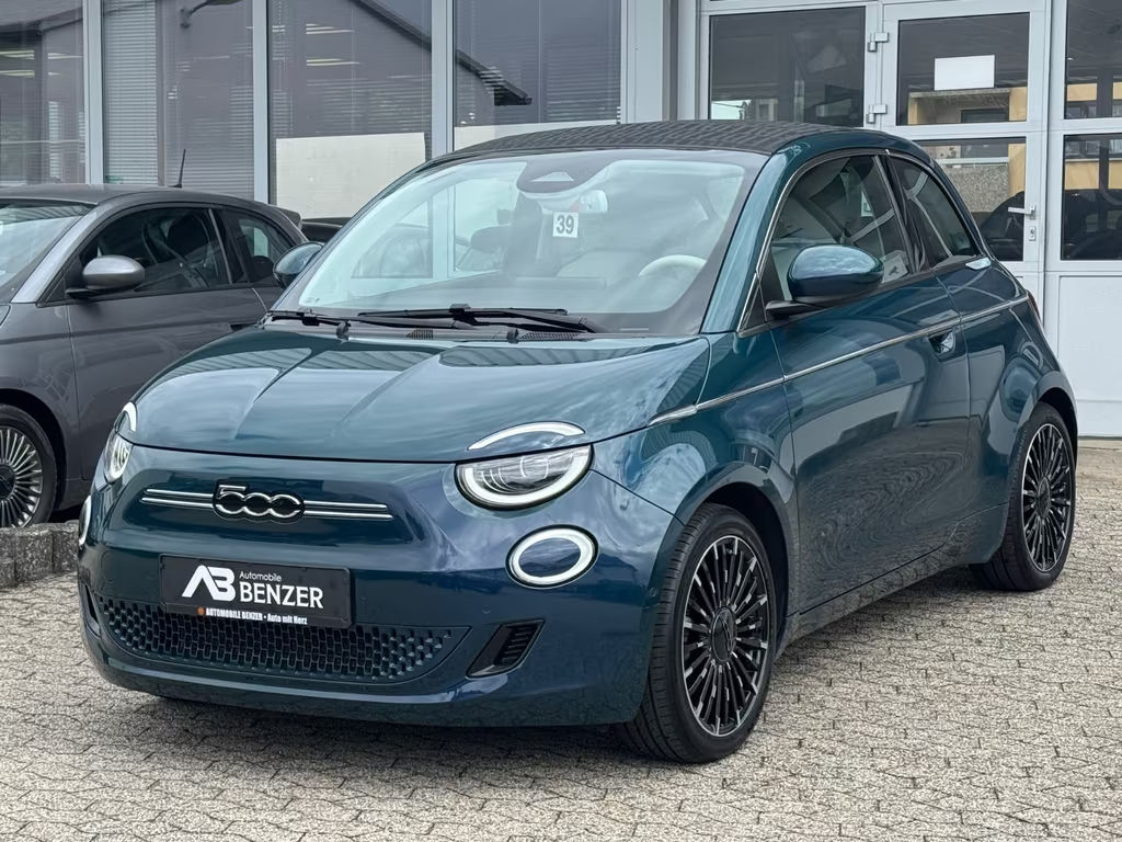 Fiat 500e La Prima