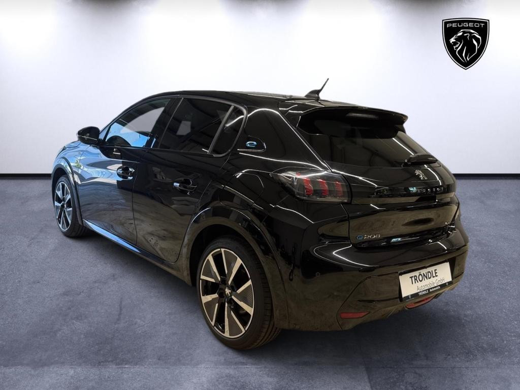 Peugeot e-208