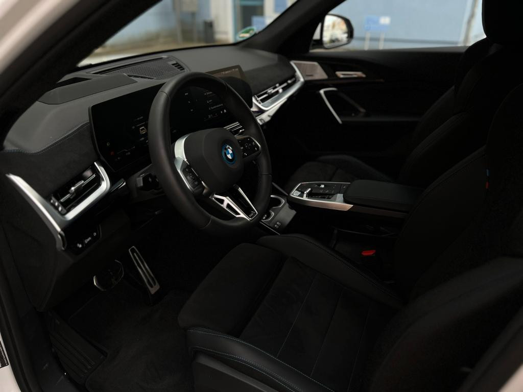 BMW iX2