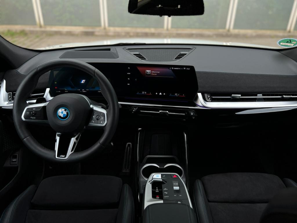 BMW iX2