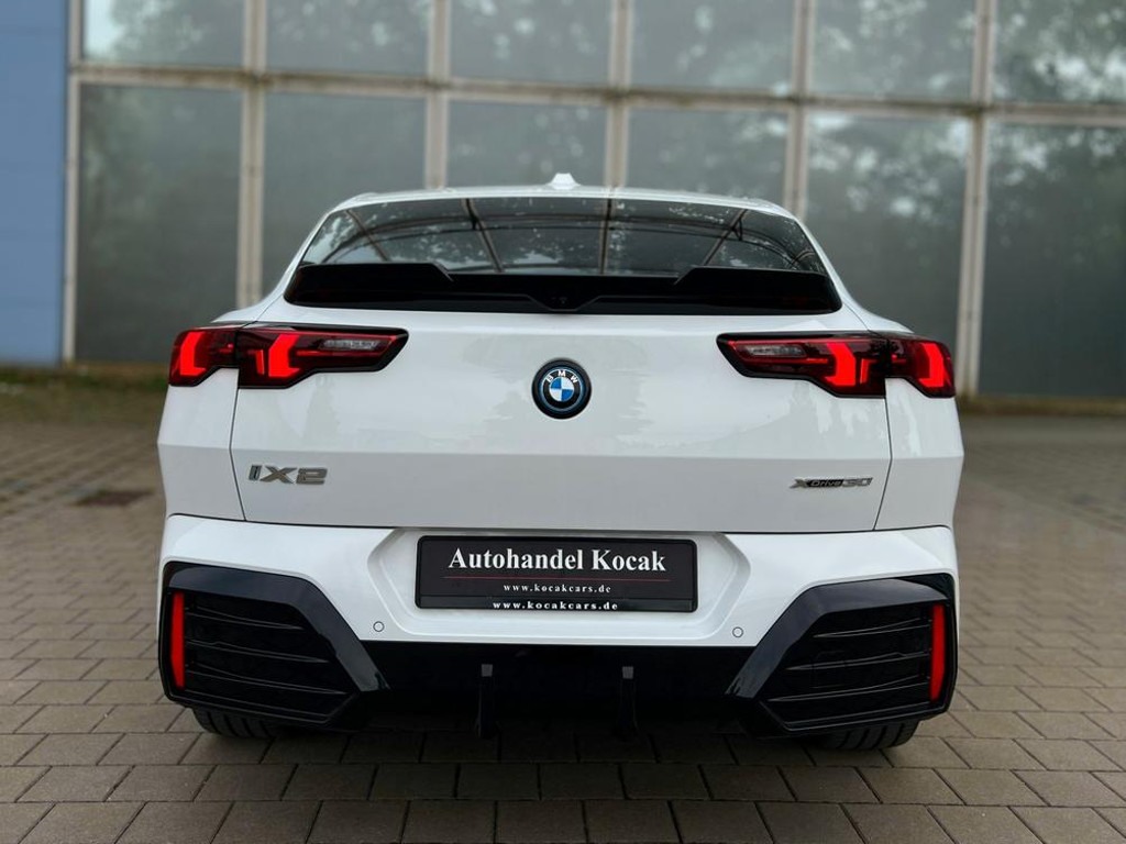 BMW iX2