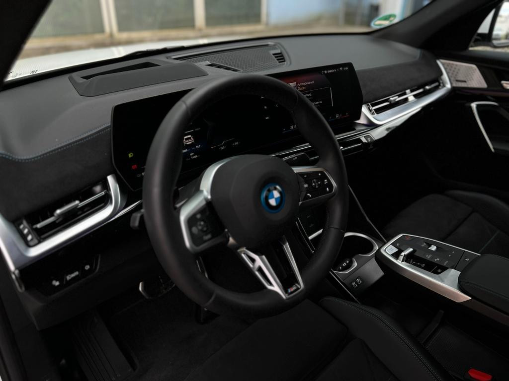 BMW iX2