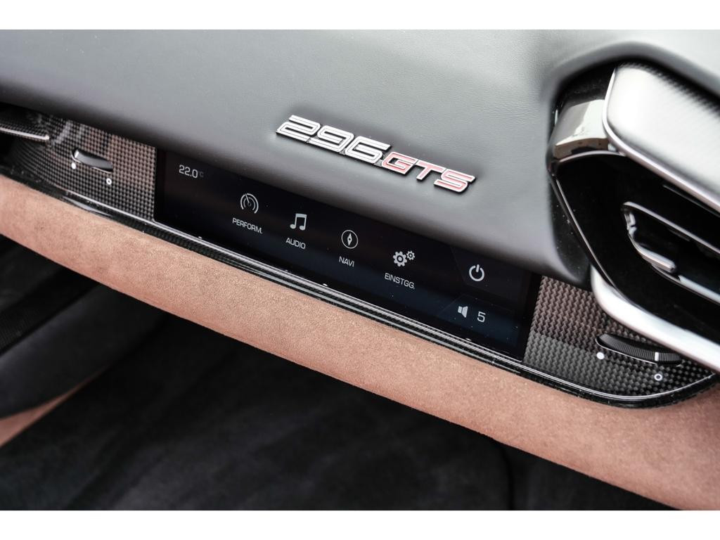 Ferrari 296 GTS