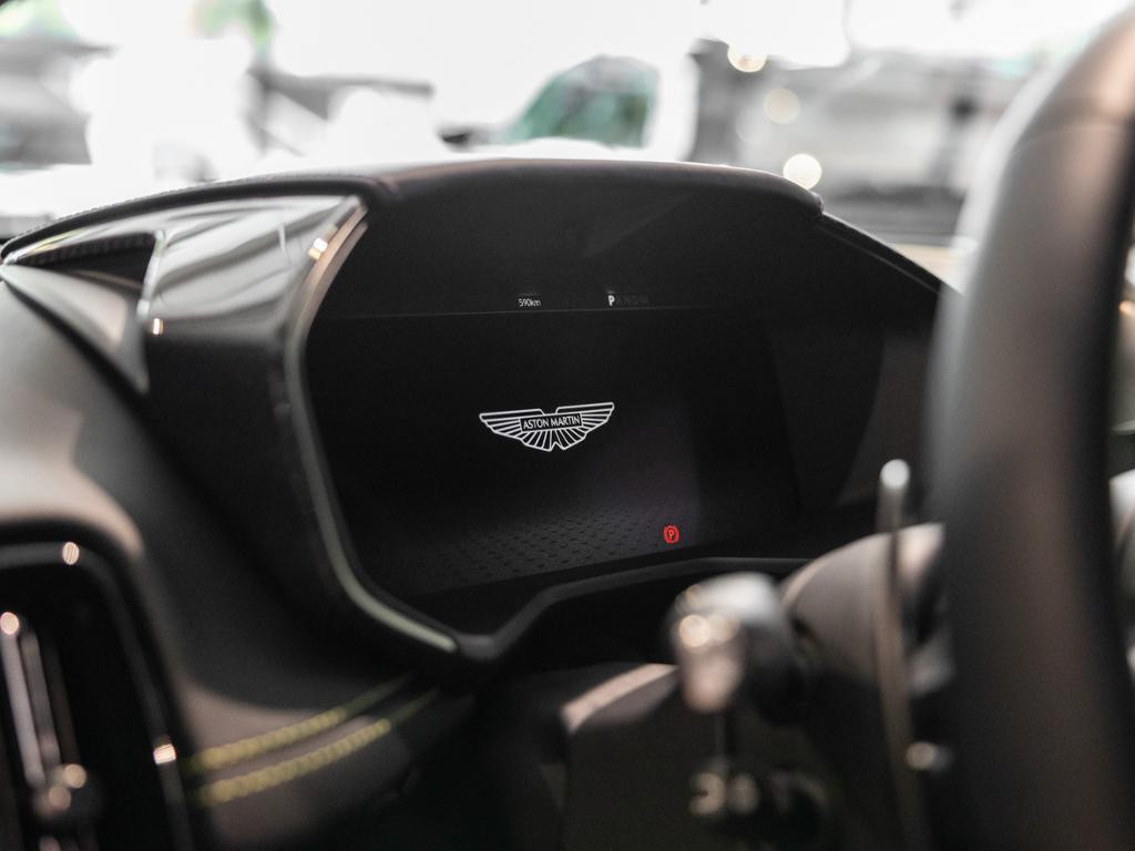 Aston Martin DBX