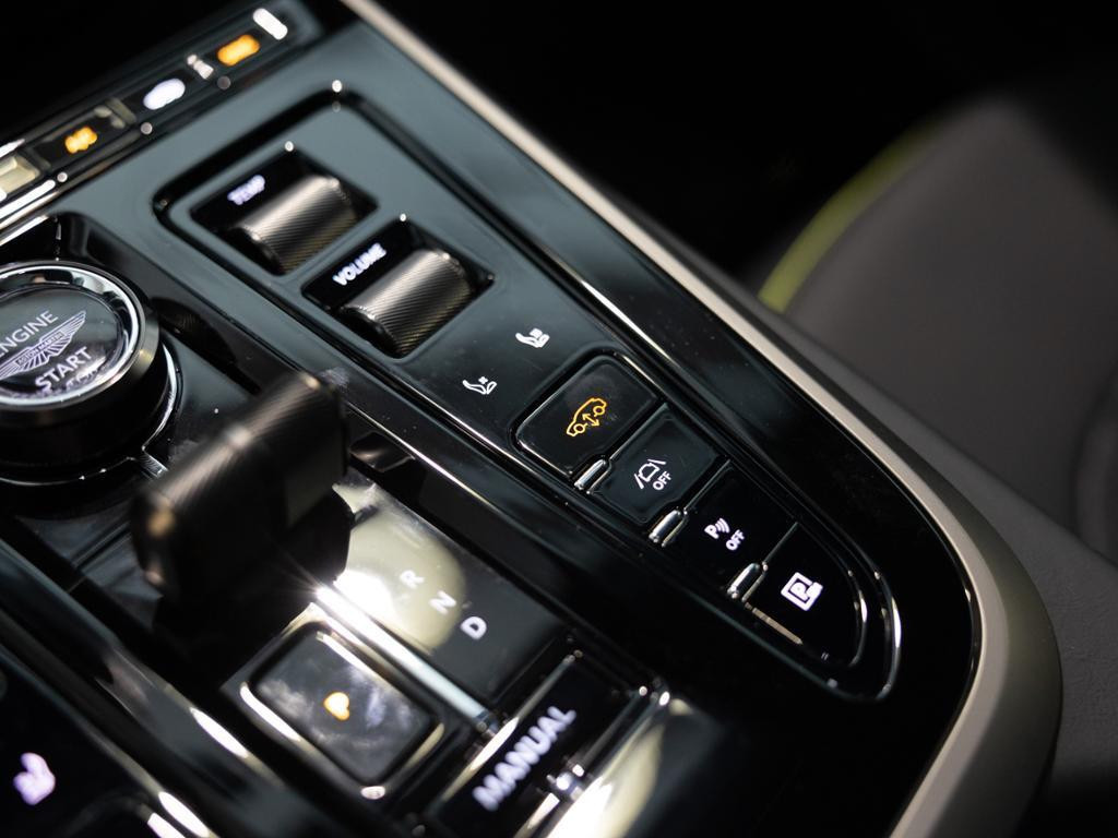 Aston Martin DBX