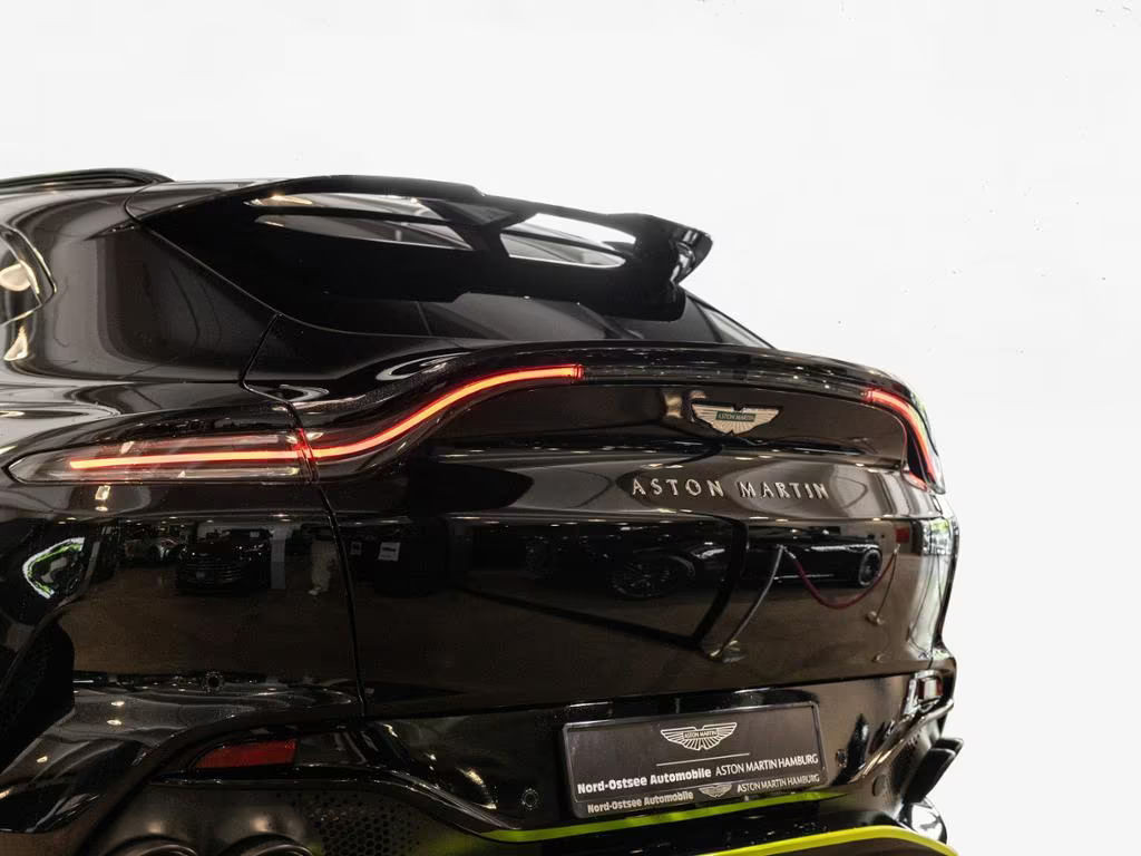 Aston Martin DBX
