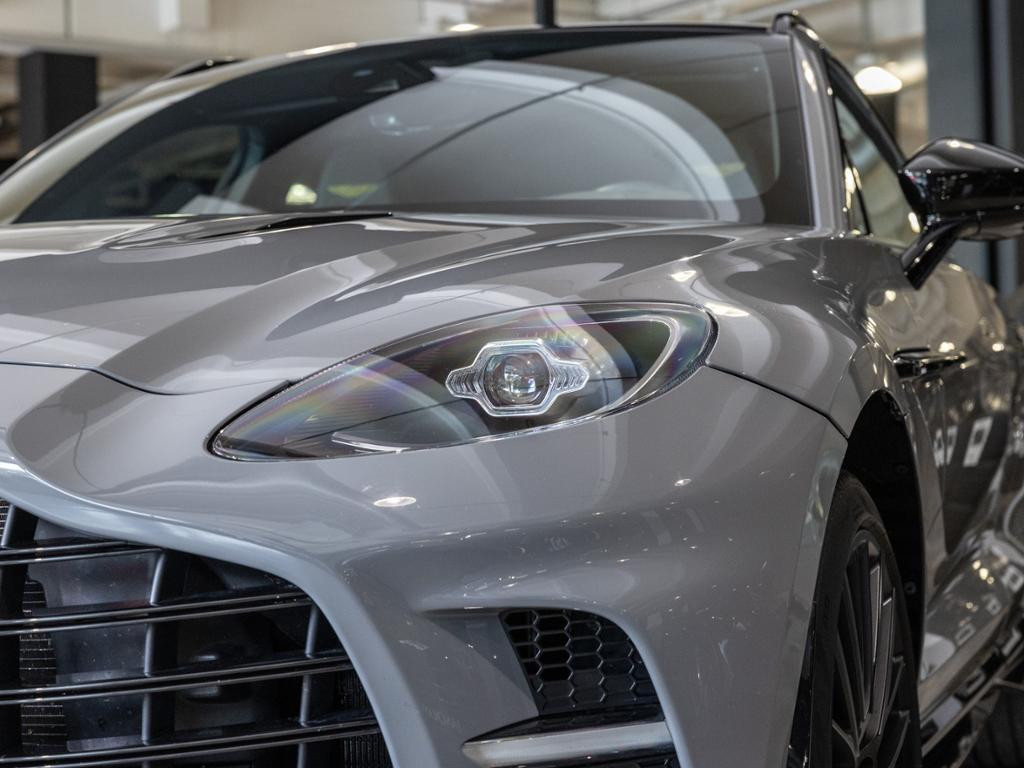 Aston Martin DBX