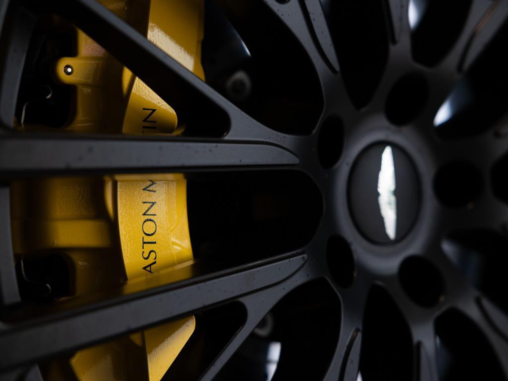 Aston Martin DBX