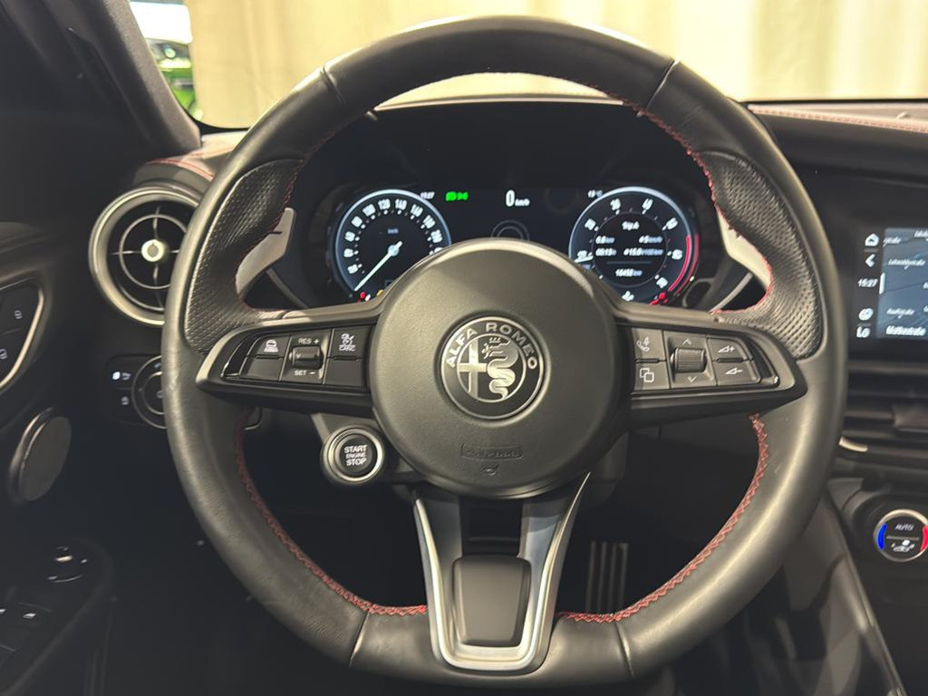 Alfa Romeo Giulia Q4