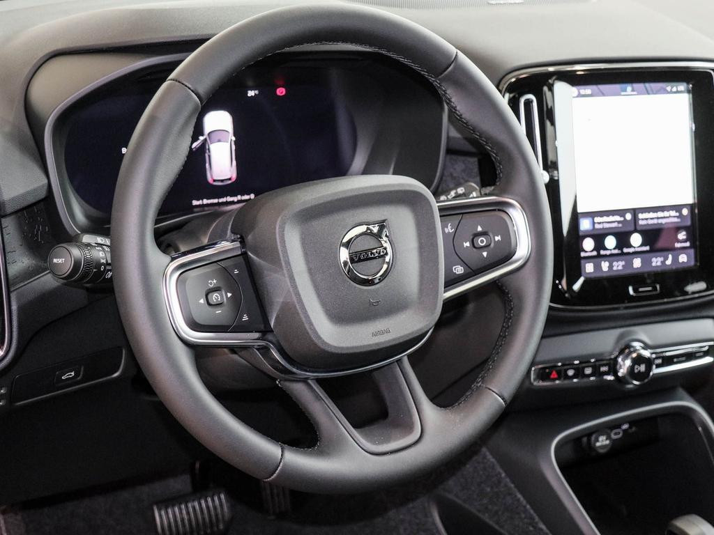 Volvo EX40