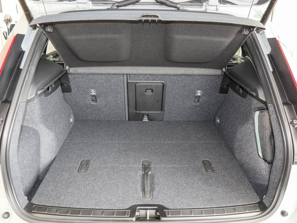 Volvo EX40