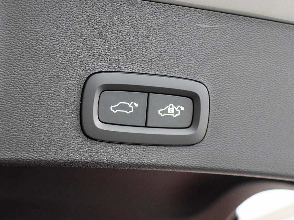 Volvo EX40