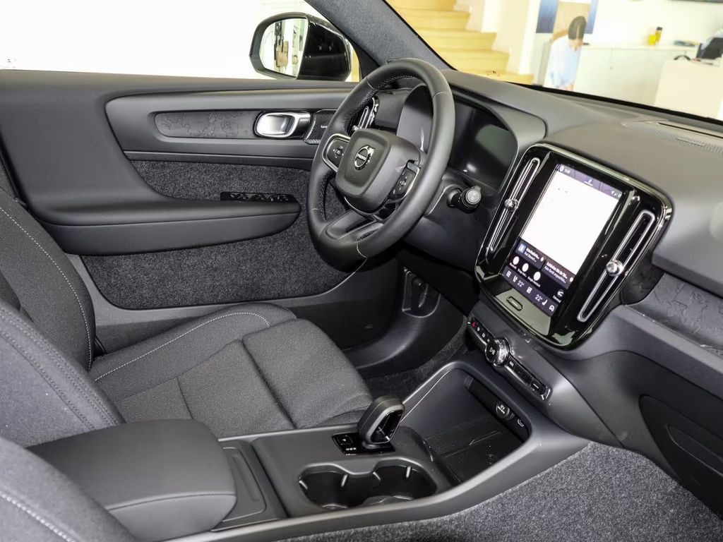 Volvo EX40 Plus Achterwielaandrijving Extended range Single motor