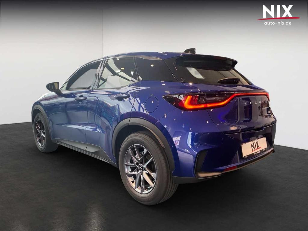 Lexus LBX