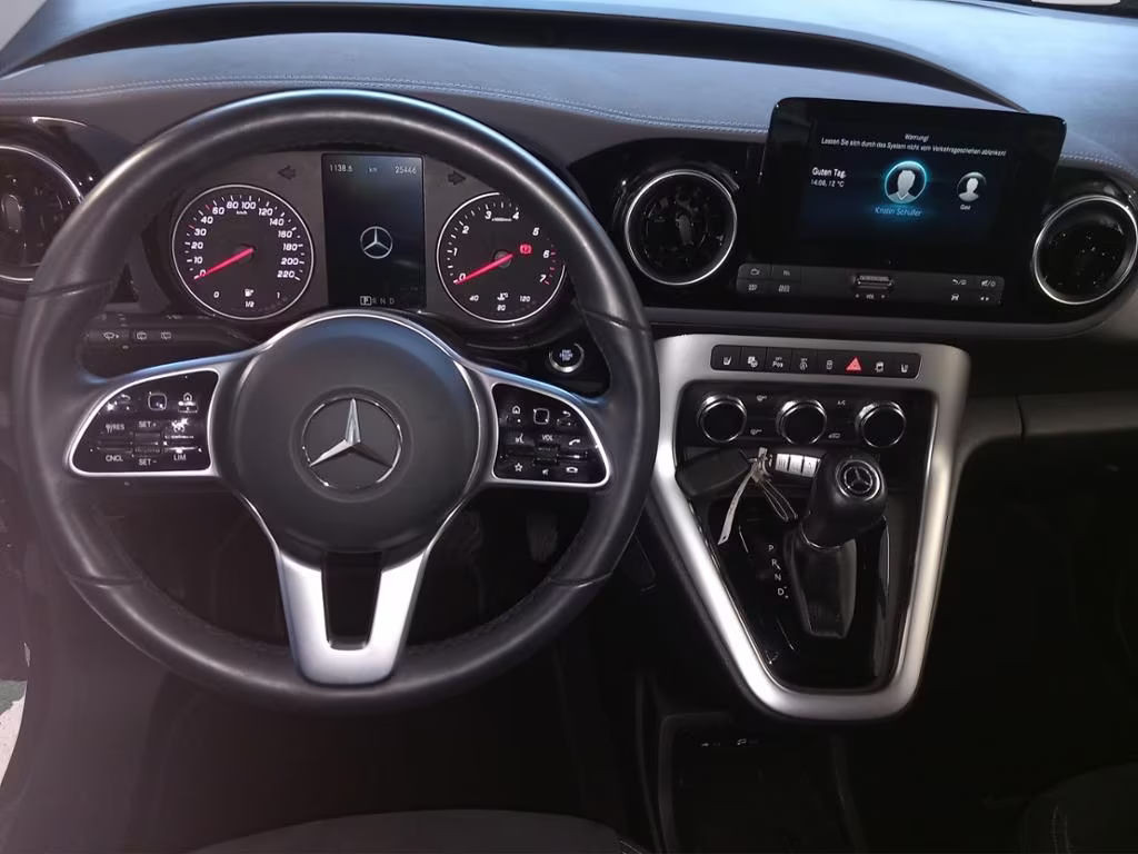 Mercedes-Benz T 180
