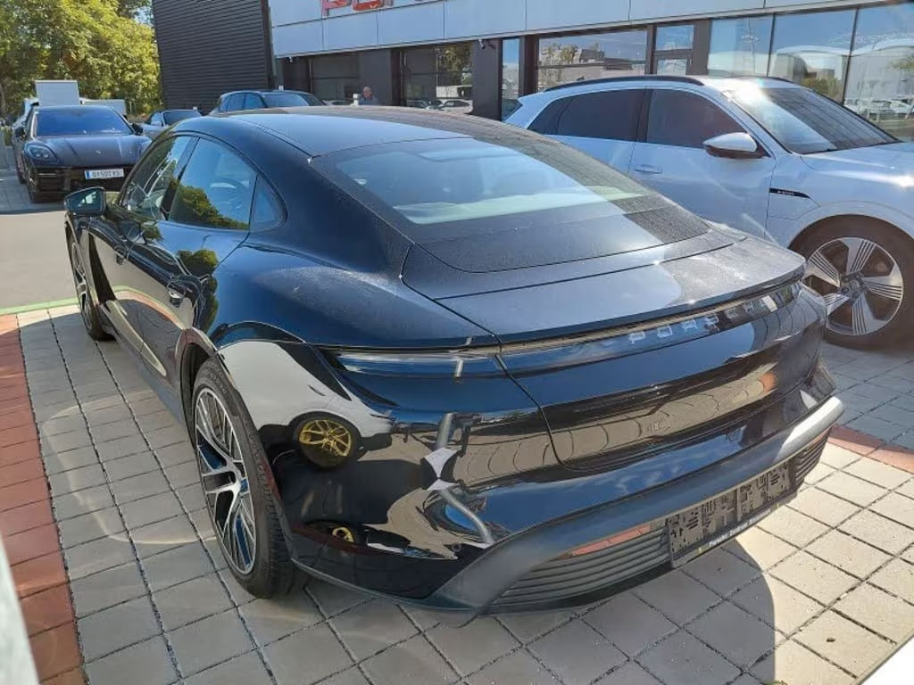 Porsche Taycan