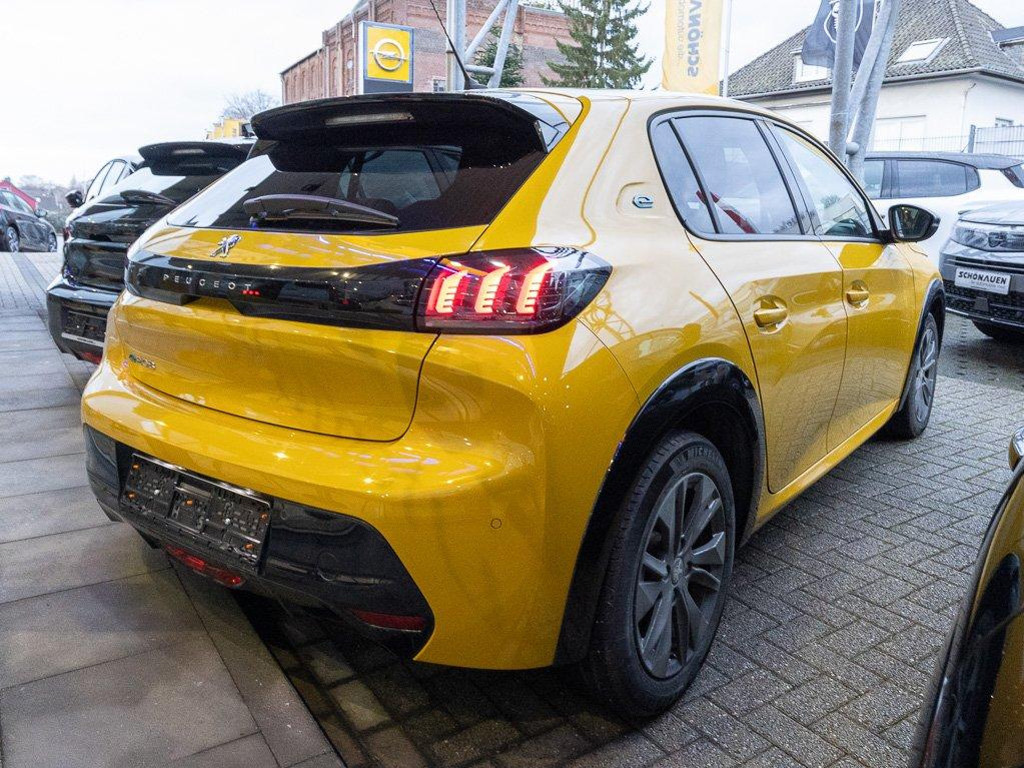 Peugeot e-208