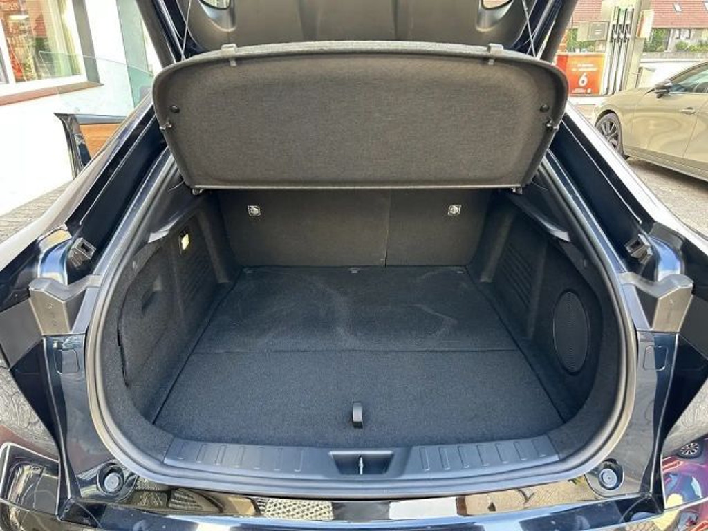 Mazda 6e