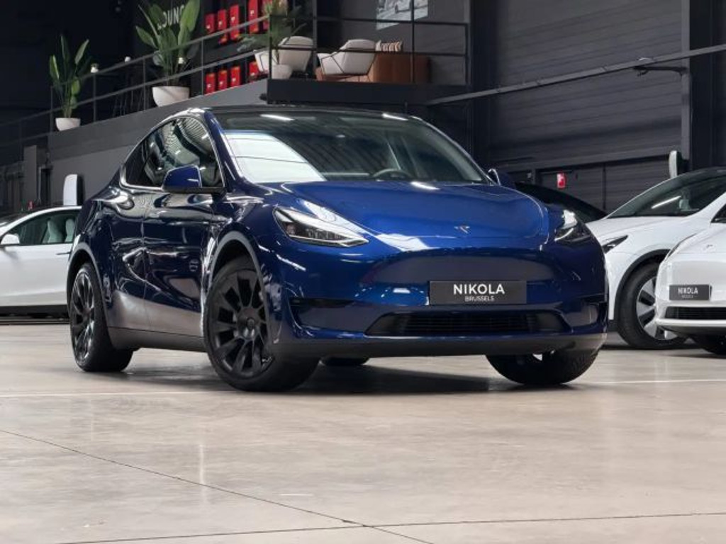 Tesla Model Y REAR WHEEL DRIVE - HIGHWAY AUTOPILOT - 20 INCH WHEELS