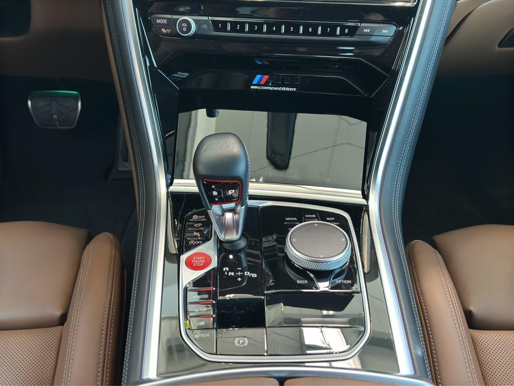 BMW M8