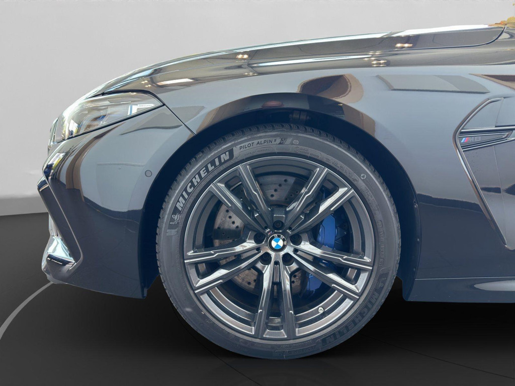 BMW M8