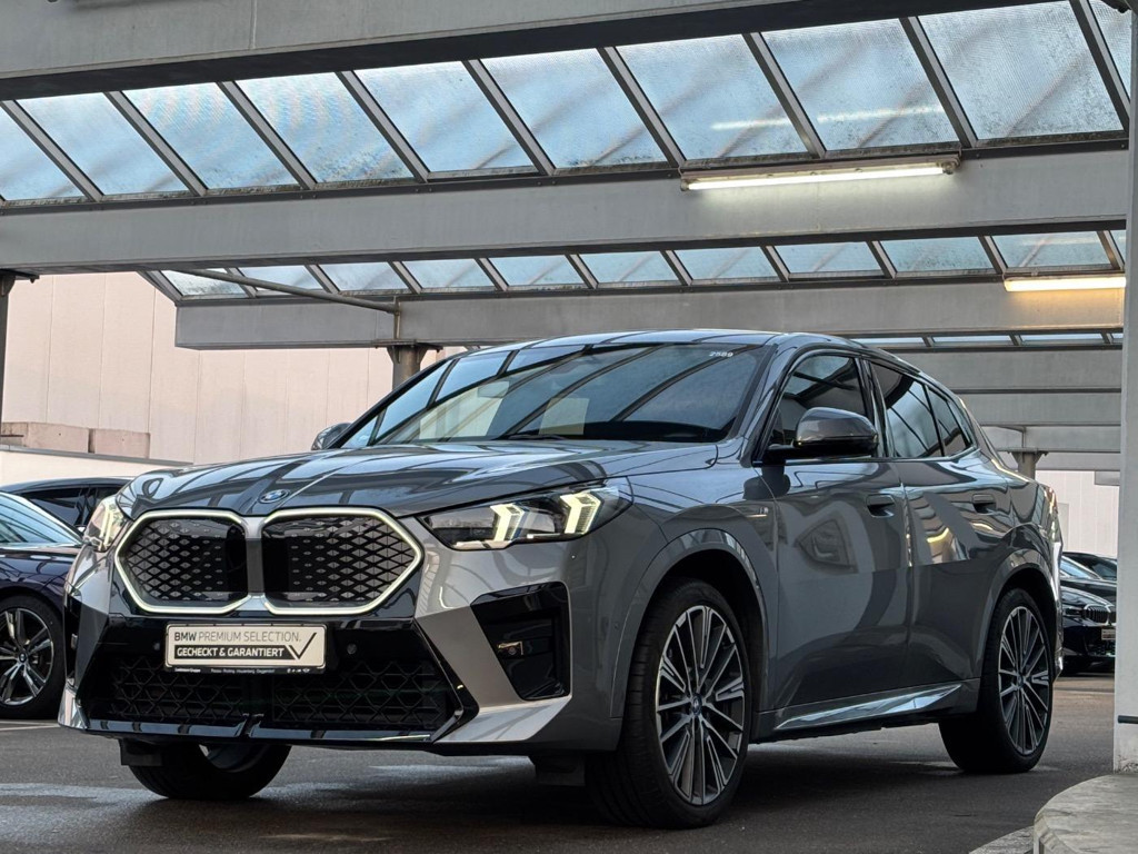 BMW iX2