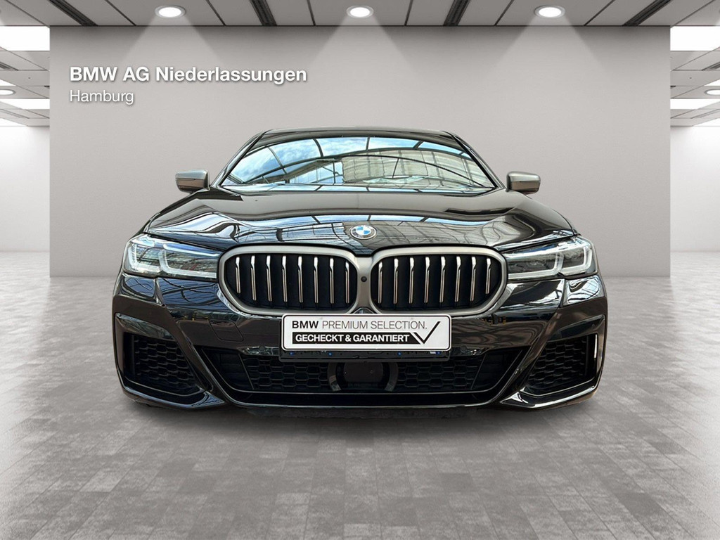 BMW M550