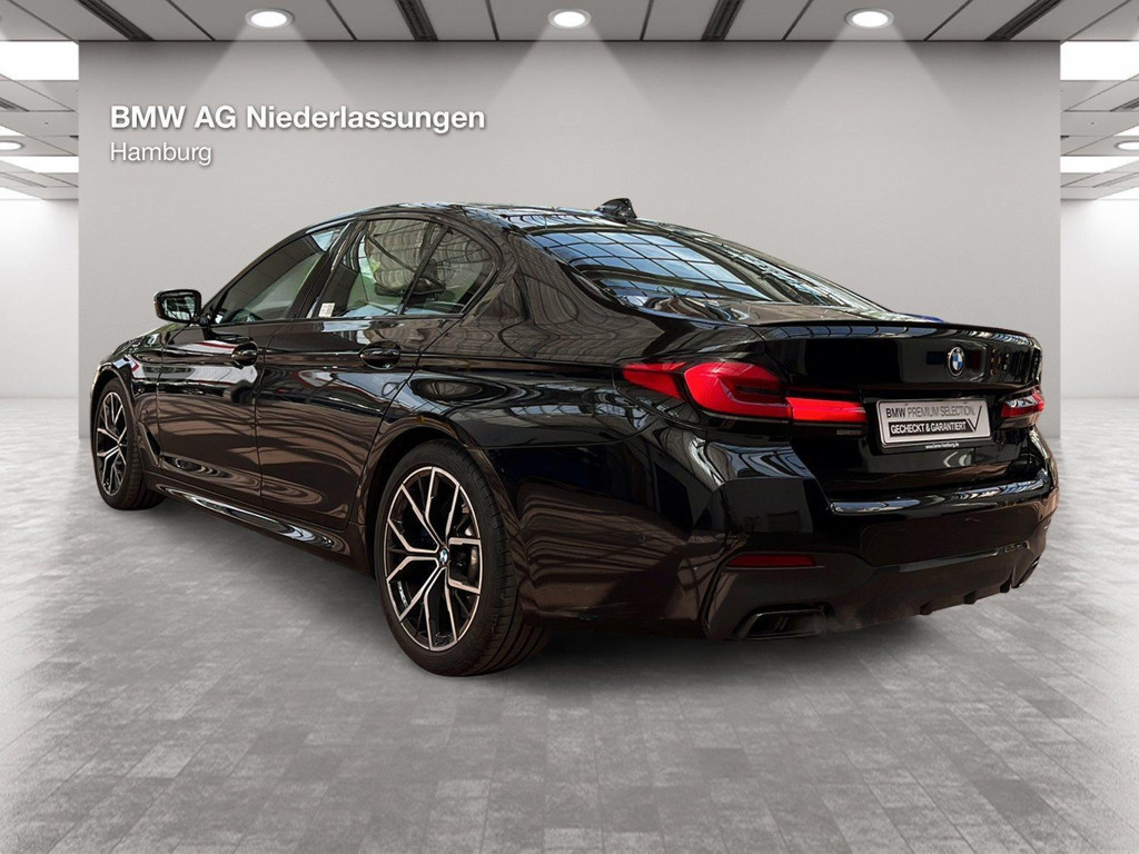 BMW M550