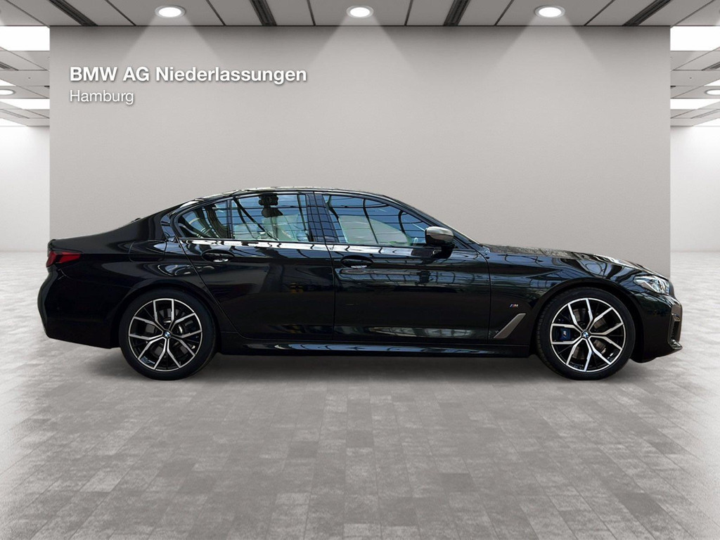 BMW M550