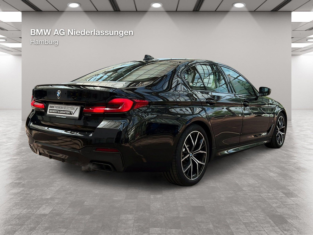 BMW M550