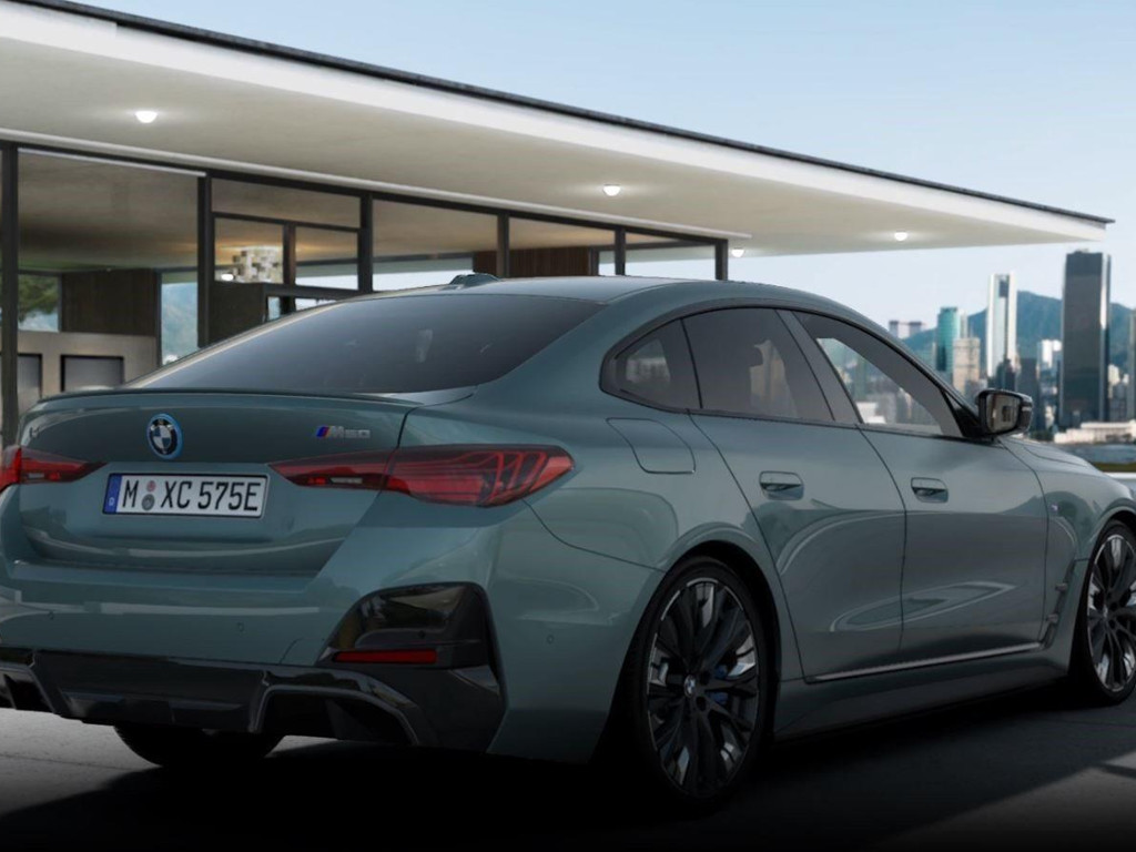 BMW i4