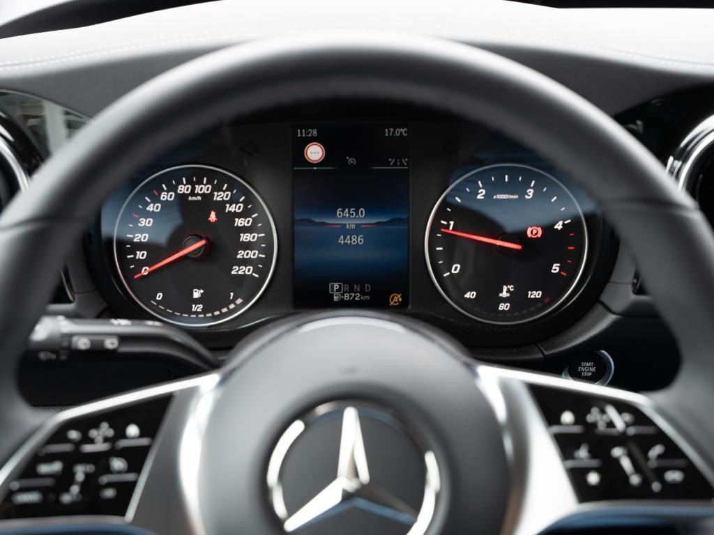 Mercedes-Benz T 180