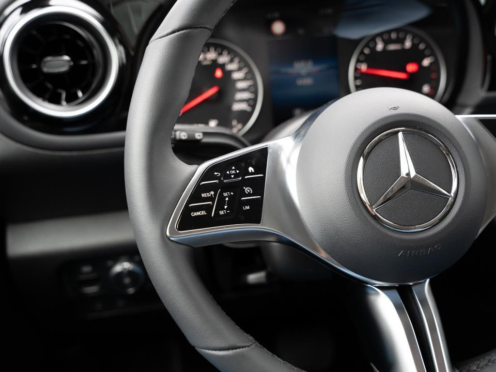 Mercedes-Benz T 180