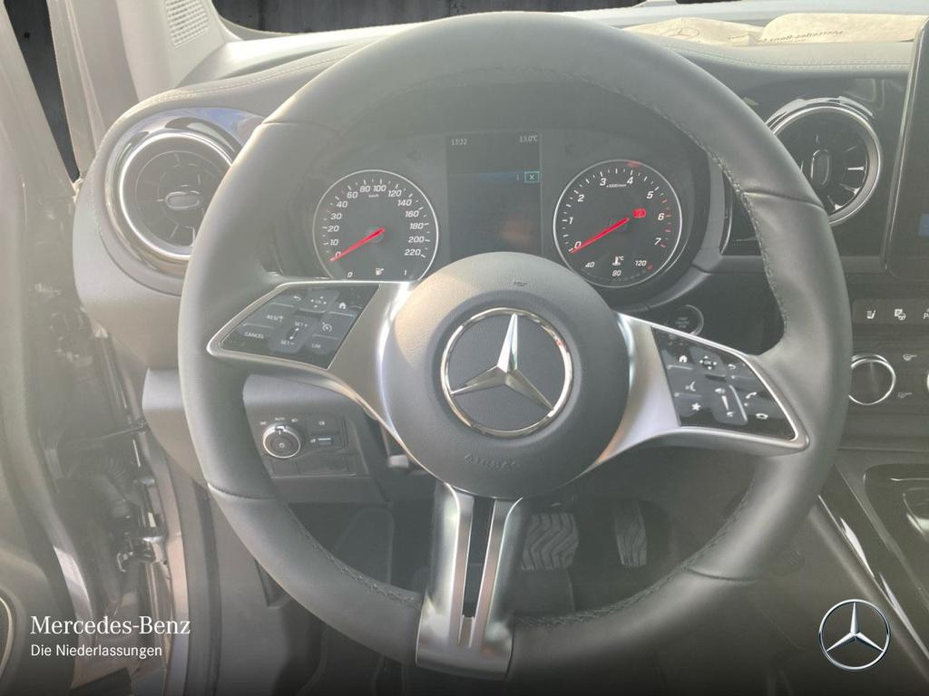Mercedes-Benz T 180