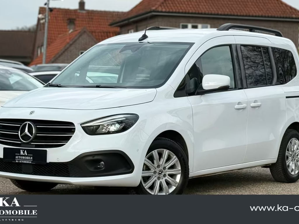 Mercedes-Benz T 180 T 180 d Edition AHK Navi LED Shz Keyless Kamera