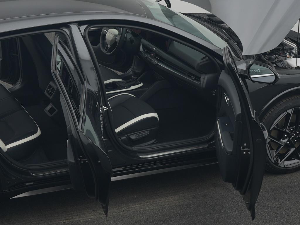 Kia K4