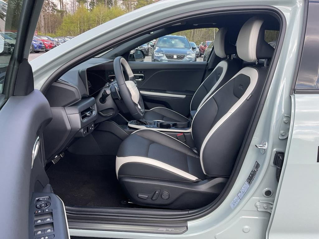 Kia K4