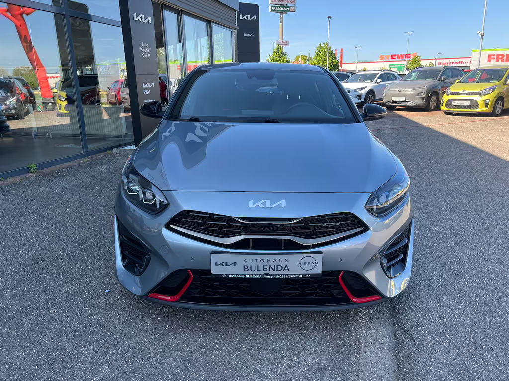 Kia ProCeed