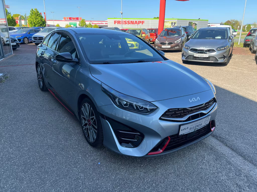 Kia ProCeed