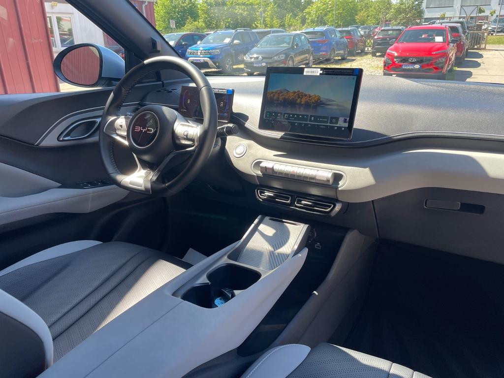 BYD Dolphin