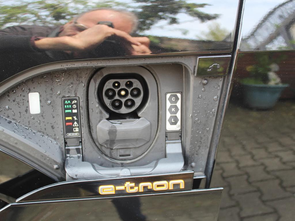 Audi e-tron