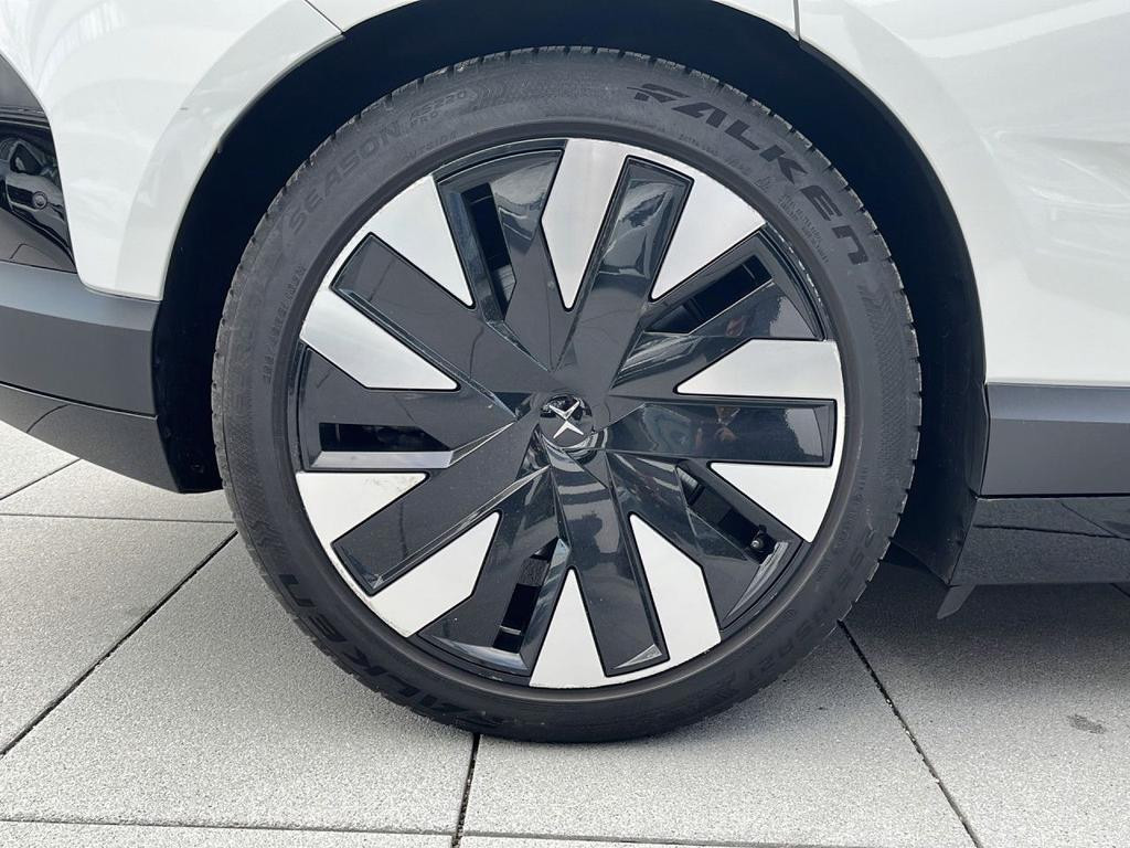 Polestar 4