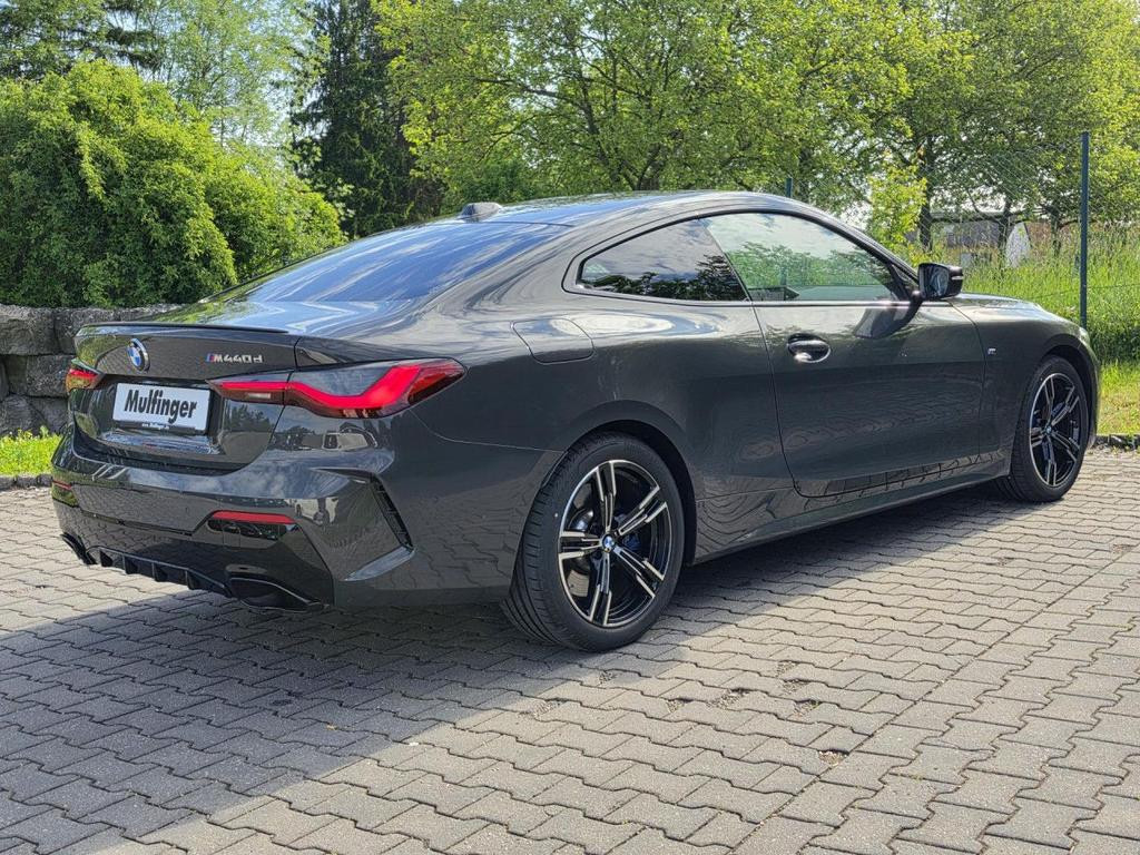 BMW M440