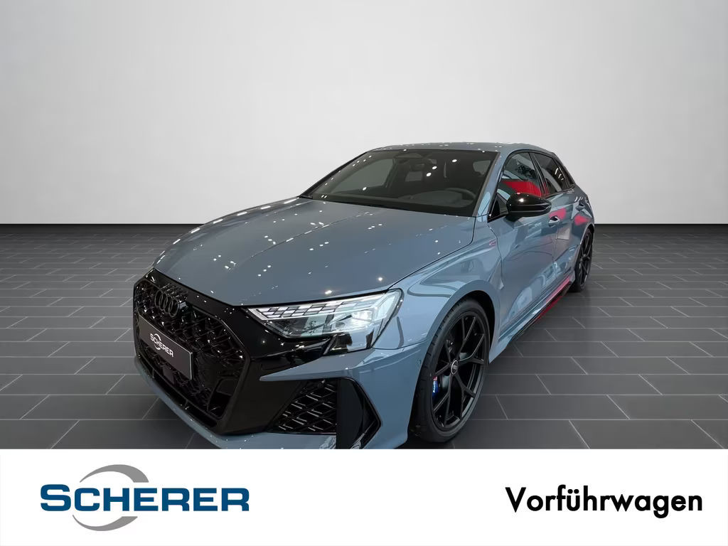 Audi RS3 Sportback Sedan S-Tronic
