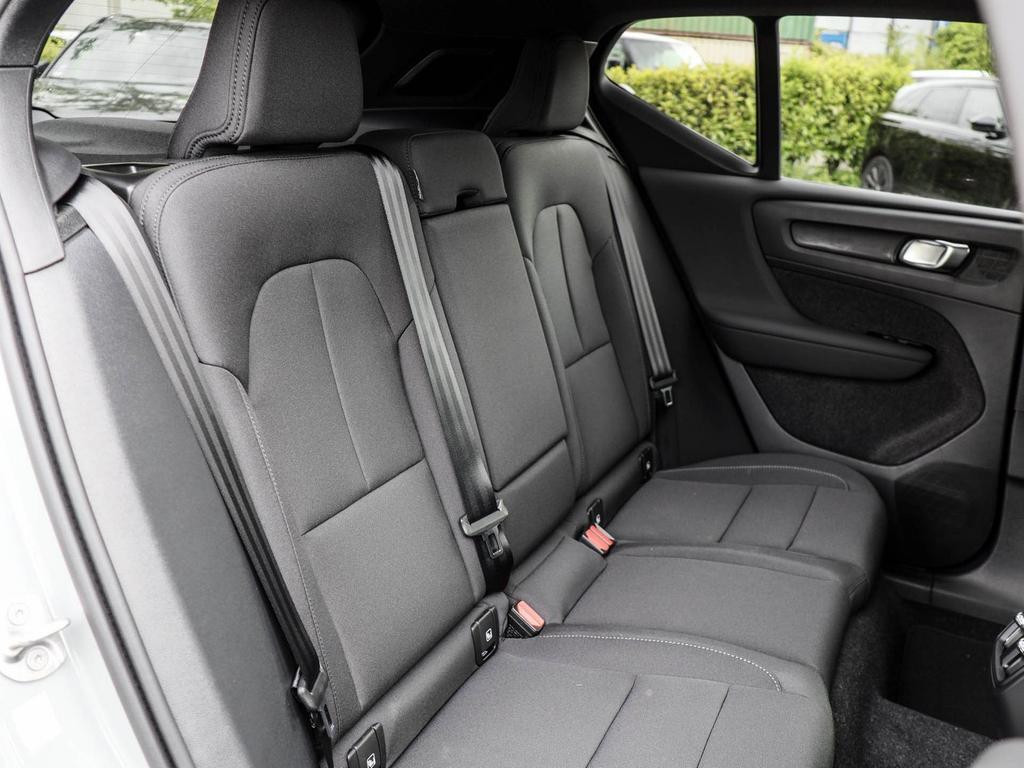 Volvo EX40