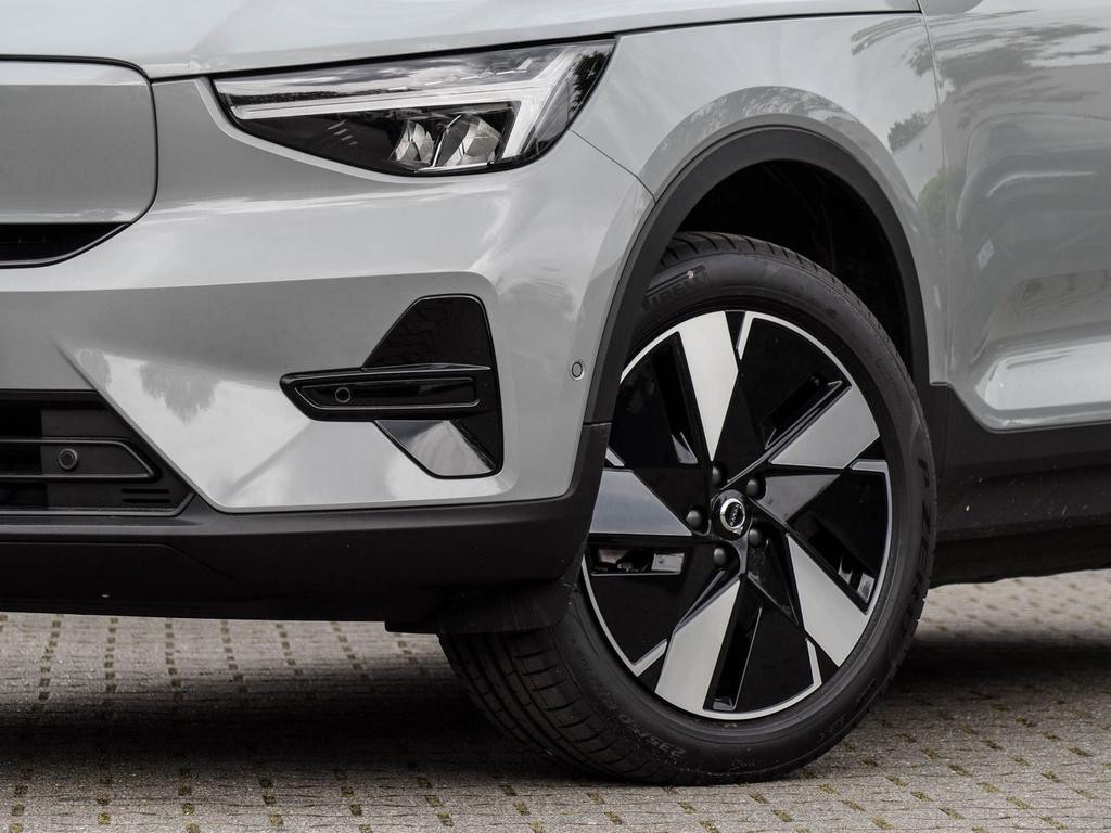 Volvo EX40