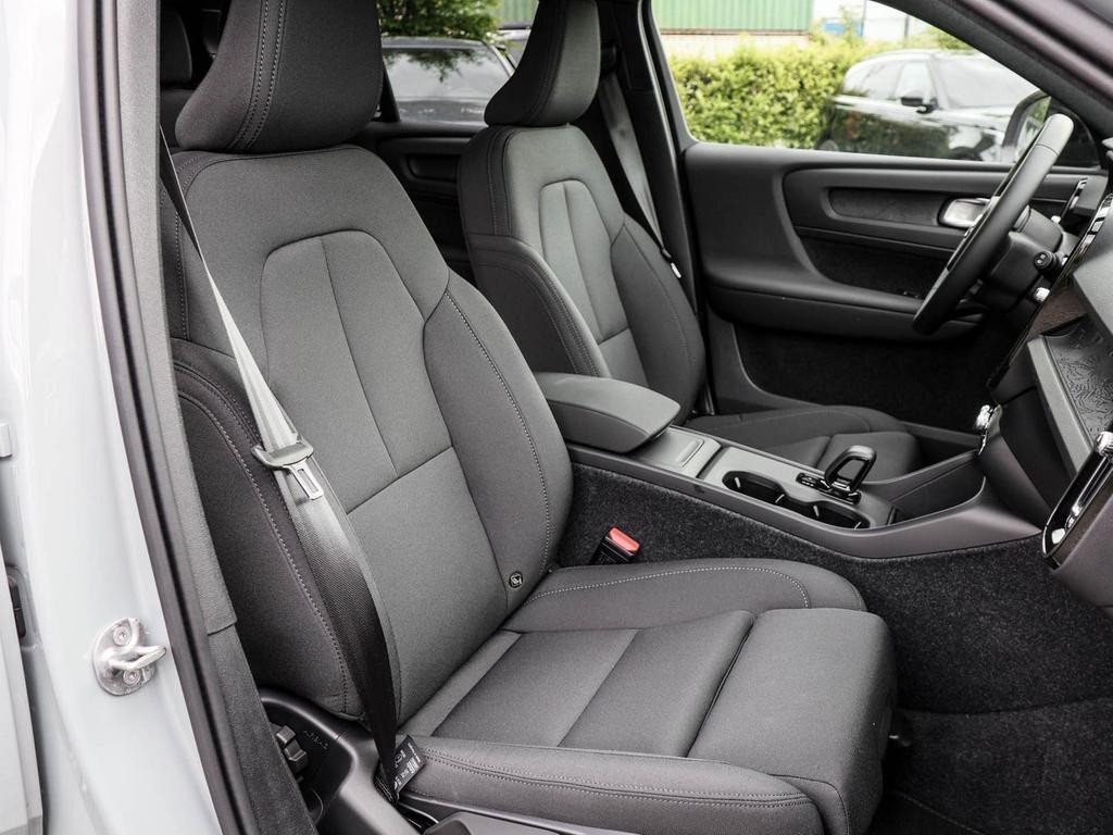 Volvo EX40